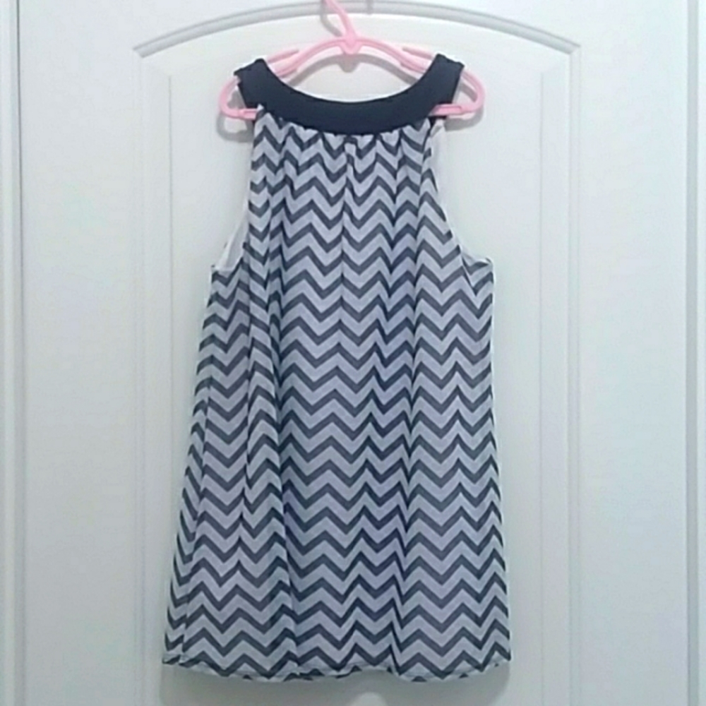 *5/$20* Chevron Pattern Tank Top - Picture 5 of 9
